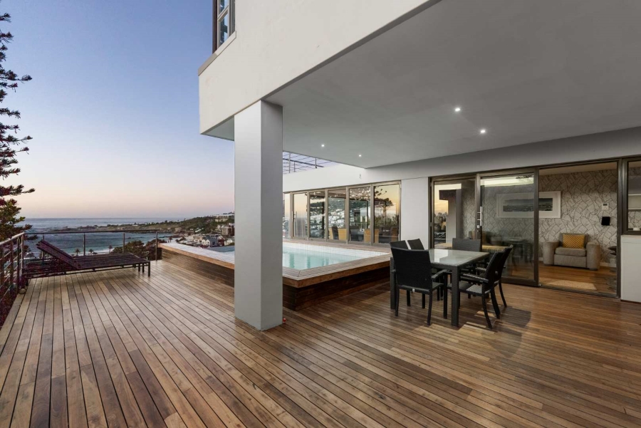 7 Bedroom Property for Sale in Camps Bay Western Cape